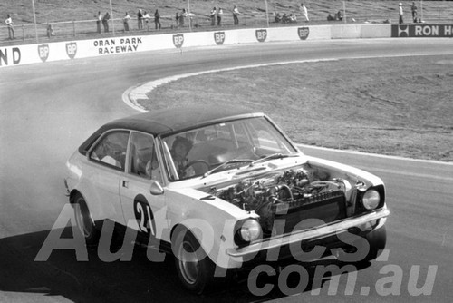 73283 - Noel Delforce Marina - Oran Park 1973 - Photographer Lance Ruting