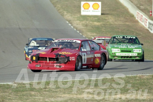 87119 - Brian Smith Alfetta Chev, Dick Ward Mazda RX7 Sports Sedan & Ian Love Mustang   -  Wanneroo April 1987 - Photographer Tony Burton