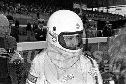 77177 - Peter Brock, Torana A9X - Sandown - 11th September 1977 - Photographer Peter D'Abbs