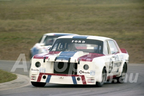 79160 - Russell Kramer, Falcon V8 - Oran Park 1979 - Photographer Lance Ruting