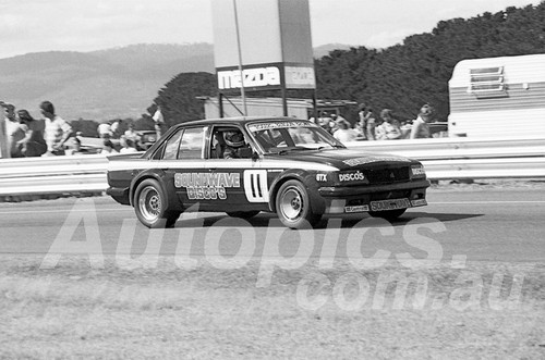 83122 -  Clive Benson-Brown, Commodore VH  - Symmons Plains 13th March 1983 - Photographer Keith Midgley