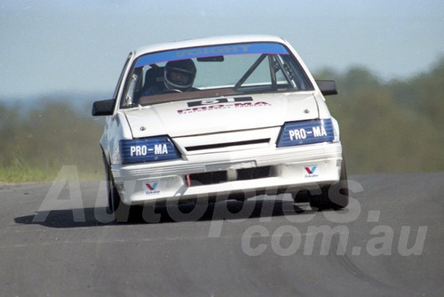 92084 -  Stephen Voight, Commodore - Sports Sedans Lakeside 3rd May 1992 - Photographer Marshall Cass