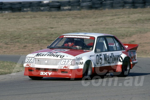 84619 - Peter Brock, VH Commodore - 1984 ATCC - Oran Park