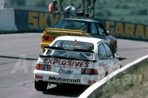 88809 - ANDREW MIEDECKE / STEVE SOPER, Ford Sierra - Bathurst 1000, 1988 - Photographer Lance J Ruting