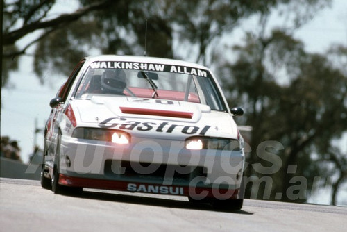 88814 - TOM WALKINSHAW / JEFF ALLAM, Commodore VL - Bathurst 1000, 1988 - Photographer Lance J Ruting