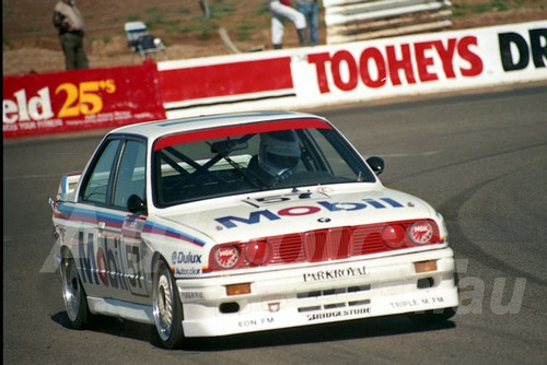 88907 - JIM RICHARDS / DAVID PARSONS, BMW M3 - Bathurst 1000, 1988 - Photographer Lance J Ruting