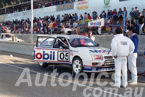 90054 - Peter Brock, Sierra RS500 - Wanneroo  24th June 1990 - Photographer Tony Burton