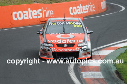 11733 - Craig Lowndes & Mark Skaife - Holden Commodore VE -  2011 Bathurst 1000 