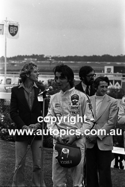 74224 - Peter Brock - Sandown 1974 - Photographer Peter D'Abbs