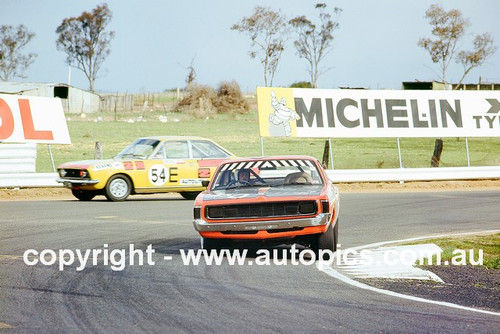 71969  -  Beasley / Muir  -  Valiant Charger  Bathurst  1971, Photographer Jeff Nield