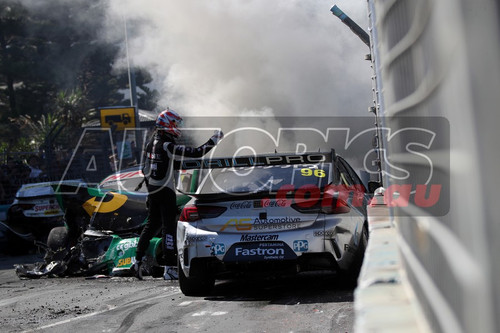 2022514 - Thomas Randle & Macauley Jones - Ford Mustang GT & Holden Commodore ZB - Gold Coast 500,  The Crash, 2022