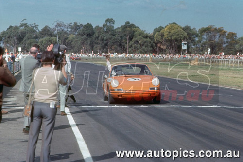 68300 - Allan Hamilton, Porsche - Warwick Farm 1968 - Photographer Jeff Nield