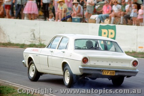 67047 - B. Lawler  Ford Falcon V8 - Oran Park 1967 - Photographer Richard Austin