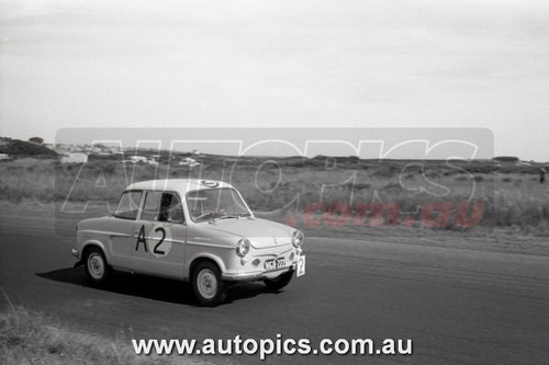 60PI11UK7137 -  Bruce Walton & Paul Englan & Eddie Clay  - Armstrong 500, Phillip Island, 1960, Nsu Prinz