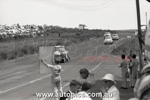 60PI11UK7228 - The Event, Armstrong 500, Phillip Island, 1960