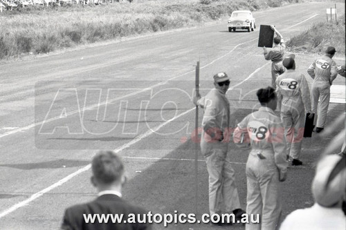 60PI11UK7234 - The Event, Armstrong 500, Phillip Island, 1960