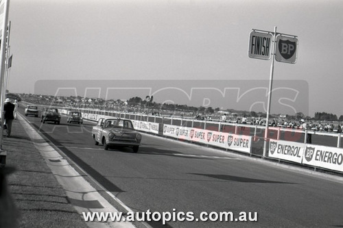 64SA11PD7099 - Harry Firth & John Raeburn, Sandown 6 Hour International,  29th November, 1964, Cortina GT - Photographer - Peter D Abbs