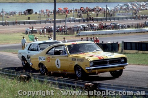 70131 - Norm Beechey Holden Monaro /  Ian  Pete  Geoghegan Ford Mustang - Lakeside 1970