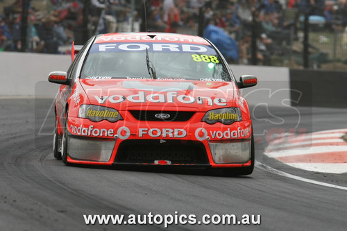 07BA10MC7002 - Craig Lowndes & Jamie Whincup - Supercheap Auto Bathurst 1000, 2007, Mount Panorama 2007, Ford Falcon BF - Photographer - Marshall Cass