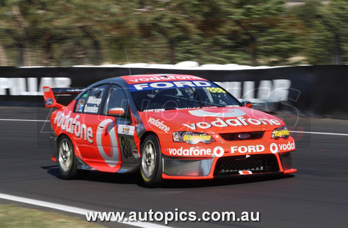 07BA10MC7009 - Craig Lowndes & Jamie Whincup - Supercheap Auto Bathurst 1000, 2007, Mount Panorama 2007, Ford Falcon BF - Photographer - Marshall Cass