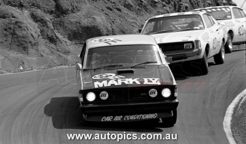 71BA10LR7013 - Bob Morris & Ray Morris, Hardie Ferodo 500, Bathurst, 1971, Ford Falcon XY GT-HO Phase 3  - Photographer Lance Rutting