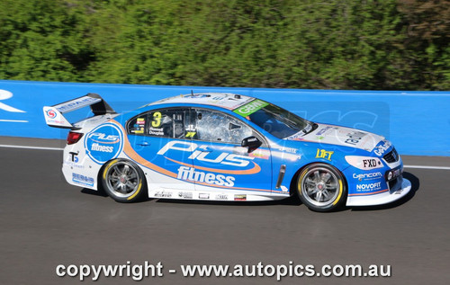 17BA10GG7031 - Taz Douglas & Aaren Leigh Russell, Supercheap Auto, Bathurst 1000, 2017, Holden Commodore VF