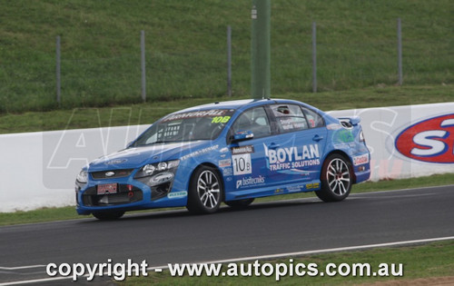 10BA02JS5035 - Ken Douglas, James Moffat & Ray Hislop, Armor All Bathurst 12 Hour,  Mount Panorama, 2010,  Ford FPV FG F6  - Photographer James Smith