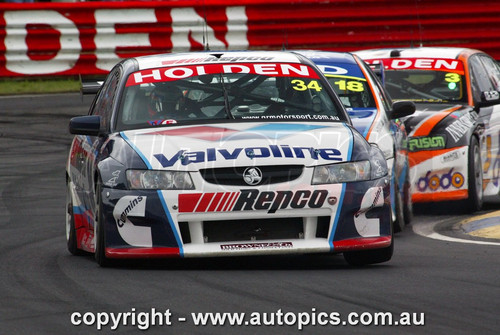 05BA08JS7028 - Cameron McConville & Andrew Jones, Super Cheap Auto 1000, Mount Panorama., 2005, Holden Commodore VZ - Photographer - James Smith