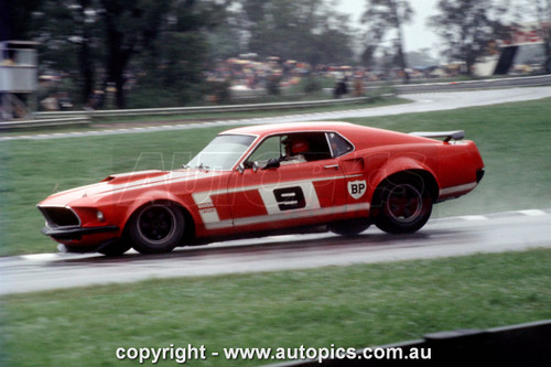 73WF02DB7001 - Alan Moffat,  Australian Touring Car Champion, Warwick Farm ATCC, 1973, Ford Mustang - Photographer David Blanch