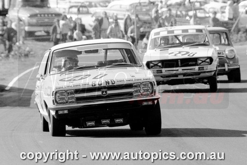 71SA09PD7021 - Colin Bond, Sandown Three Hour 250, Sandown, 12th September, 1971, Holden LC Torana GTR XU-1- WINNER - Photographer Peter D'Abbs
