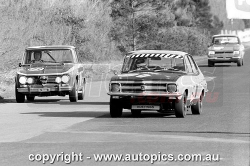 71SA09PD7006 - Tony Roberts, Sandown Three Hour 250, Sandown, 12th September, 1971, Holden LC Torana GTR XU-1- Photographer Peter D'Abbs