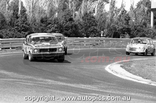73SA09PD7002 - Peter Brock, Sandown Three Hour 250, Sandown, 9th September, 1973, Holden Torana LJ GTR XU-1 - Photographer Peter D'Abbs