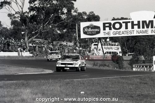 78SA09PD7003 - Peter Brock, Hang Ten 400,Sandown International Motor Raceway, 10th September, 1978, Holden LX Torana SS a9x Hatchback - Photographer Peter D'Abbs