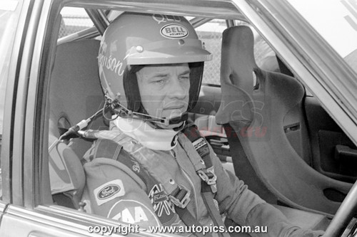 81SA09DH7034 - Dick Johnson, Hang Ten 400, Sandown International Motor Raceway, 13th September, 1981, Ford XD Falcon - Photographer Darren House
