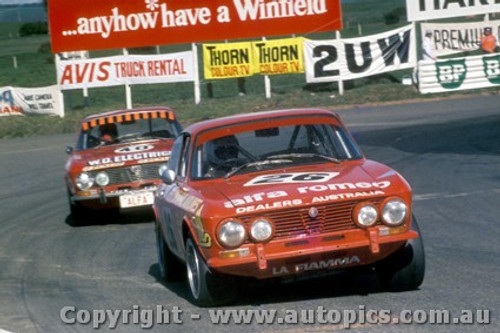 75778  - T. Shenken /  P. Bernasconi  and  W. Thomson / R. Morris Alfa Romeo GTV  -  Bathurst 1975