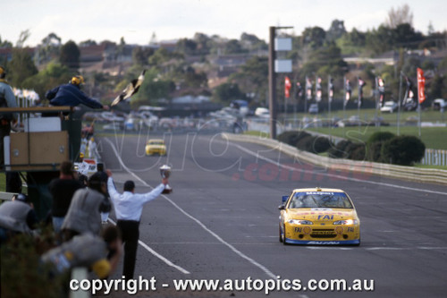 95SA09RS7005 - Dick Johnson & John Bowe, Sandown 500, Sandown International Motor Raceway, 3rd of September, 1995, Ford EF Falcon - Photographer Ray Simpson