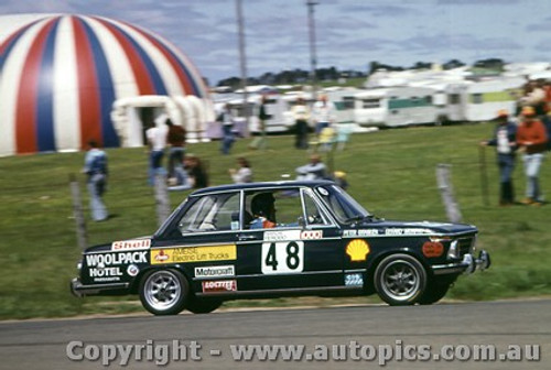 75785  -  P. Granger / G. Murphy  -  Bathurst 1975 - BMW 2002