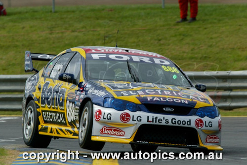 05SA09MC7000 - Craig Lowndes & Yvan Muller, Sandown Betta Electrical 500, Sandown International Motor Raceway, 11th of September, 2005, Ford BA Falcon - Photographer Marshall Cass