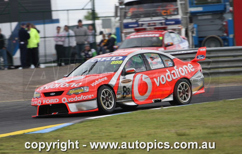 07SA09JS7002 - Craig Lowndes & Jamie Whincup, Sandown Just Car Insurance 500, Sandown International Motor Raceway, 16th of September, 2006, Ford BA Falcon - Photographer James Smith