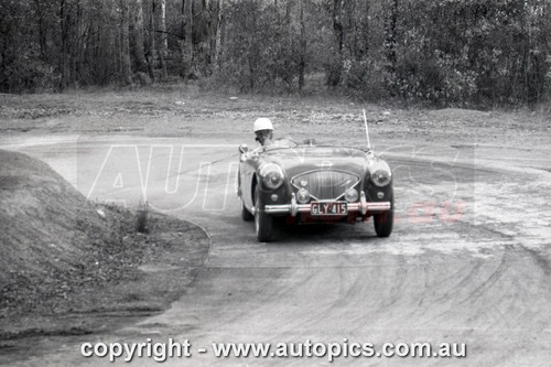 57TH11PD4510 - Templestowe Hill Climb, Templestowe, Victoria, November, 1957 - Photographer Peter D'Abbs 