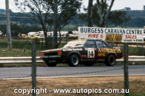 76BA10IR7087 - Bob Forbes & Russ McRae, Hardie Ferodo 1000, Bathurst, 1976, Holden Torana L34 SLR 5000 - Photographer Ian Reynolds