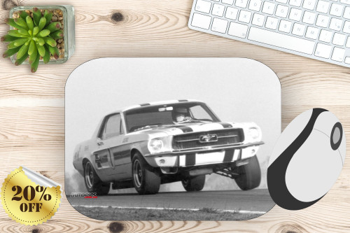 MOUSEPAD69002 - Ian (Pete) Geoghegan, Oran Park, 1969, Mustang  - Photographer David Blanch