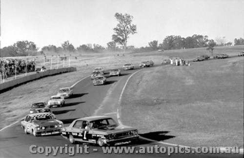 71132 - F. Gibson - J. Goss Ford Falcon GTHO - Toby Lee  Race- Oran Park 26/9/1971