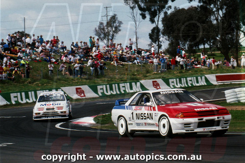 90752 - Jim Richards & Mark Skaife (The Nissan Team) Nissan Skyline GT-R - Tooheys 1000, Bathurst, 1990 - Photographer Lance J Ruting