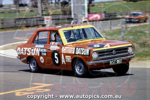 70BA10JN7039 - John Roxburgh,  Datsun 1200 - Hardie Ferodo 500, Mount Panorama, Bathurst, 1970 - Photographer Jeff Nield