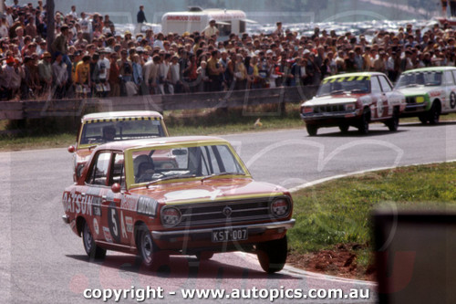 70BA10JN7040 - John Roxburgh,  Datsun 1200 - Hardie Ferodo 500, Mount Panorama, Bathurst, 1970 - Photographer Jeff Nield