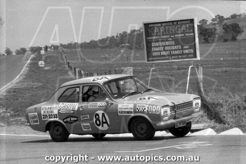 70BA10LR7052 -  Harry Gapps & Frank Hann,  Ford Escort 1300 Mk.I - Hardie Ferodo 500, Mount Panorama, Bathurst, 1970 - Photographer Lance J Ruting