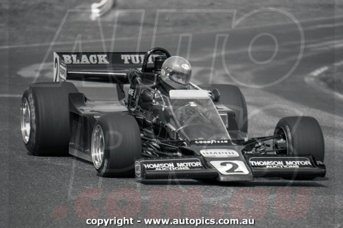 78SA09PD7028 - Graham McRae, Chevrolet V8, Winner! - Australian Gold Star, Sandown International Motor Raceway, 10th September, 1978 - Photographer Peter D'Abbs