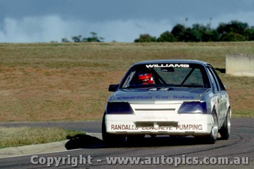 88054  - Steve Williams Holden Commmodore VK  - Oran Park 17th July 1988