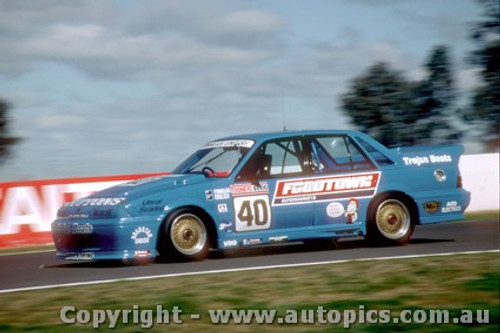 89781 - T. Finnigan / J. English  Holden Commodore VL - Bathurst 1989